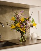 Living with Blooms - Lifestyle Hand-Tie