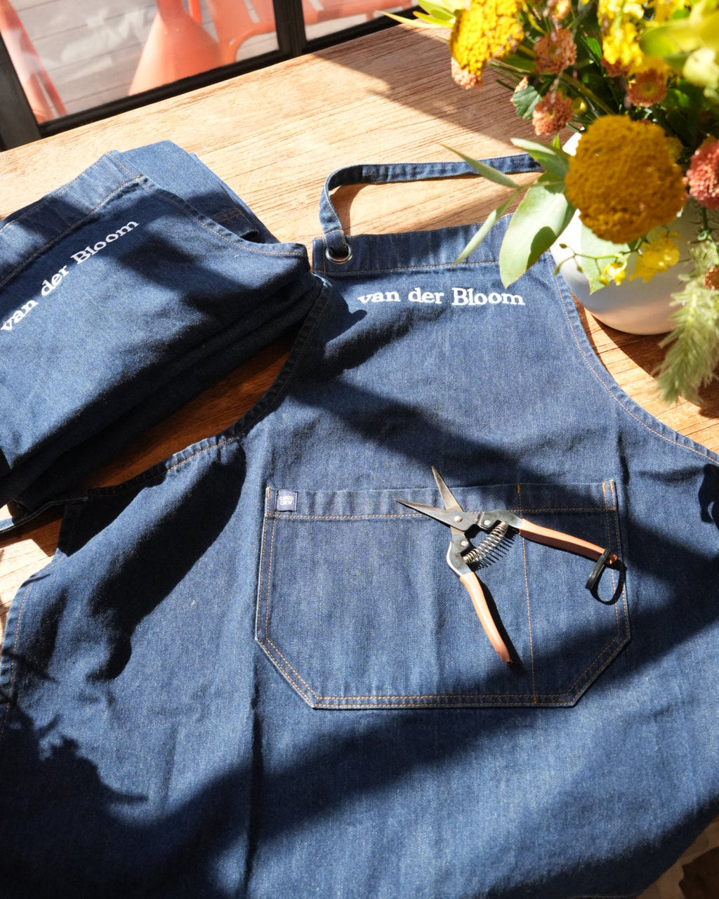 vdB Apron